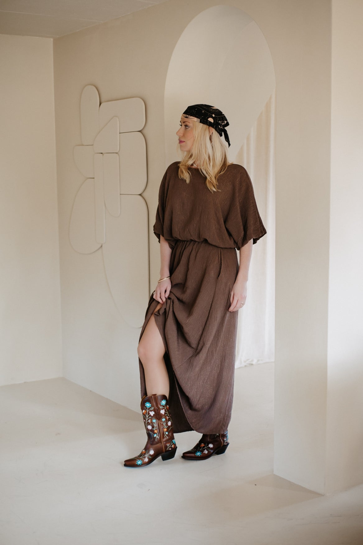 Bouquet Dark Brown Woman