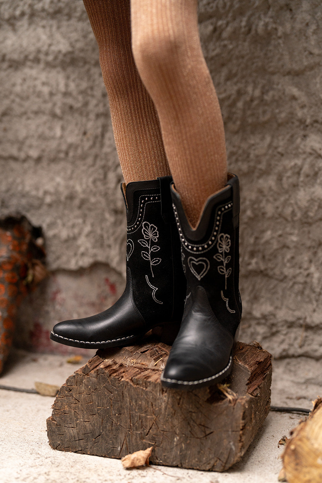 Haily Suede Studs Kids